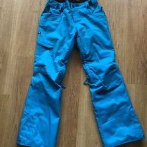 Women’s 686 snowboard pants
